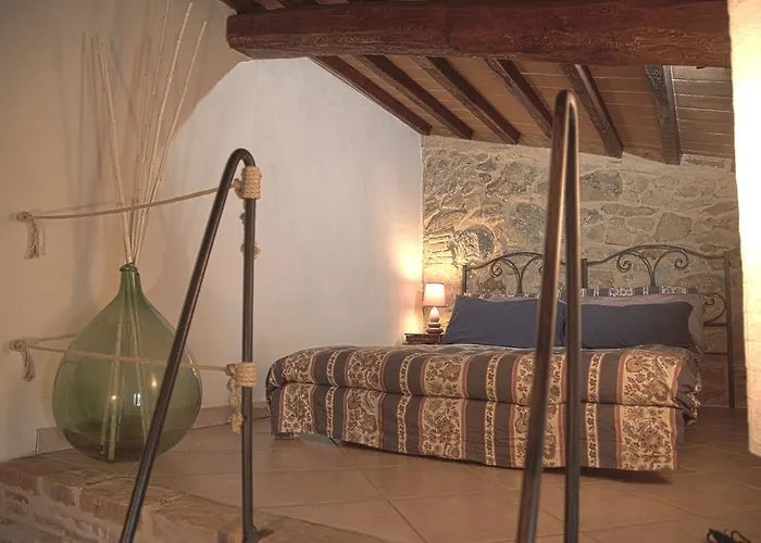 Farm stay San Giusto Montiano (Tuscany)